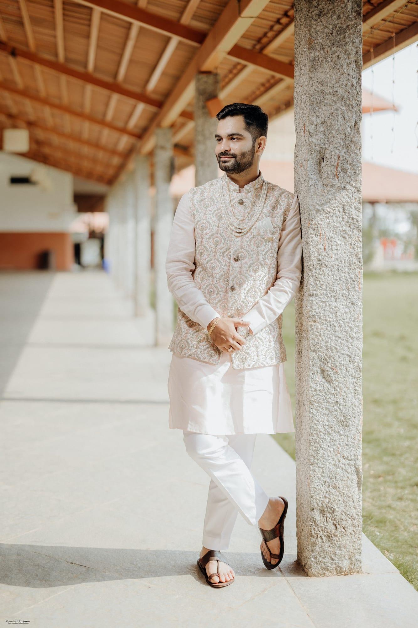 Pooja & Kishore, moment 8