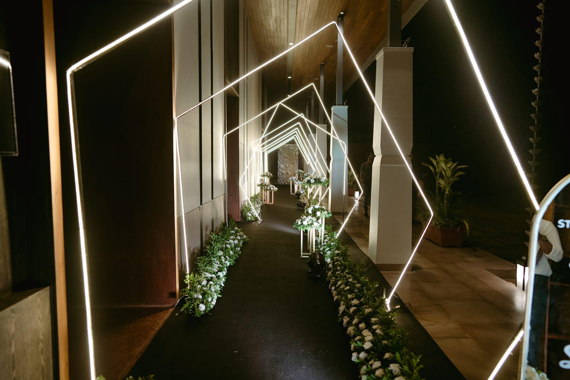 Shivam & Mrunal, moment 14
