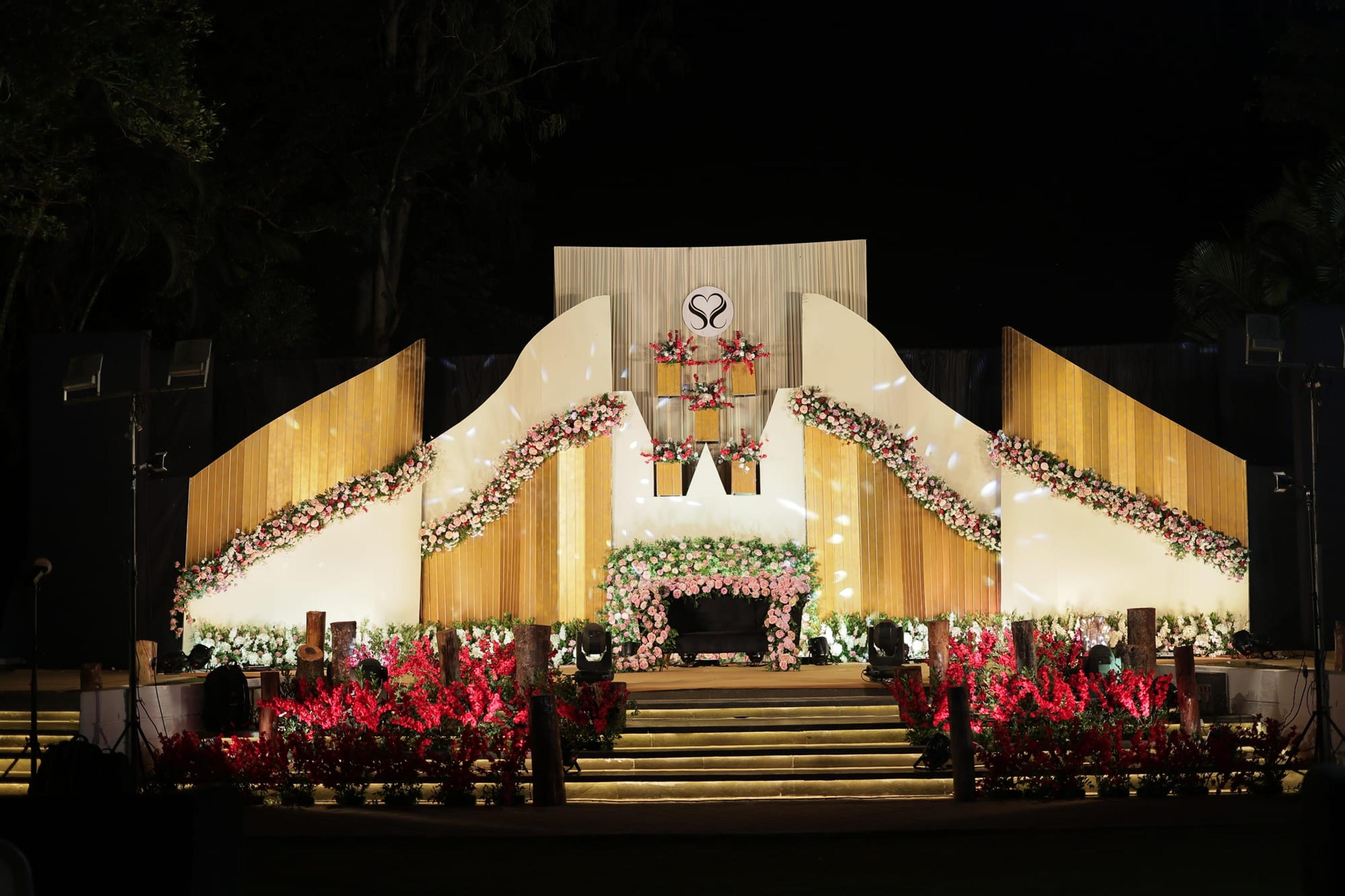 Shiv & Shweta, moment 4