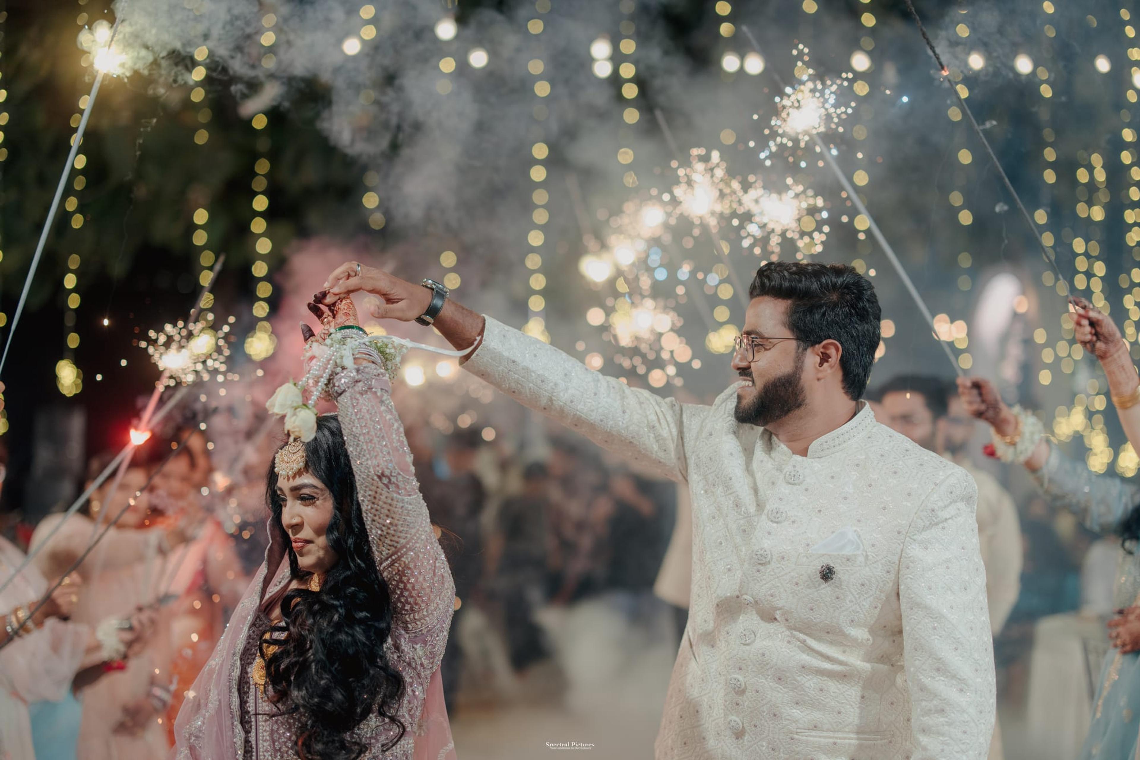Dilnawaz & Mumtaz, moment 2