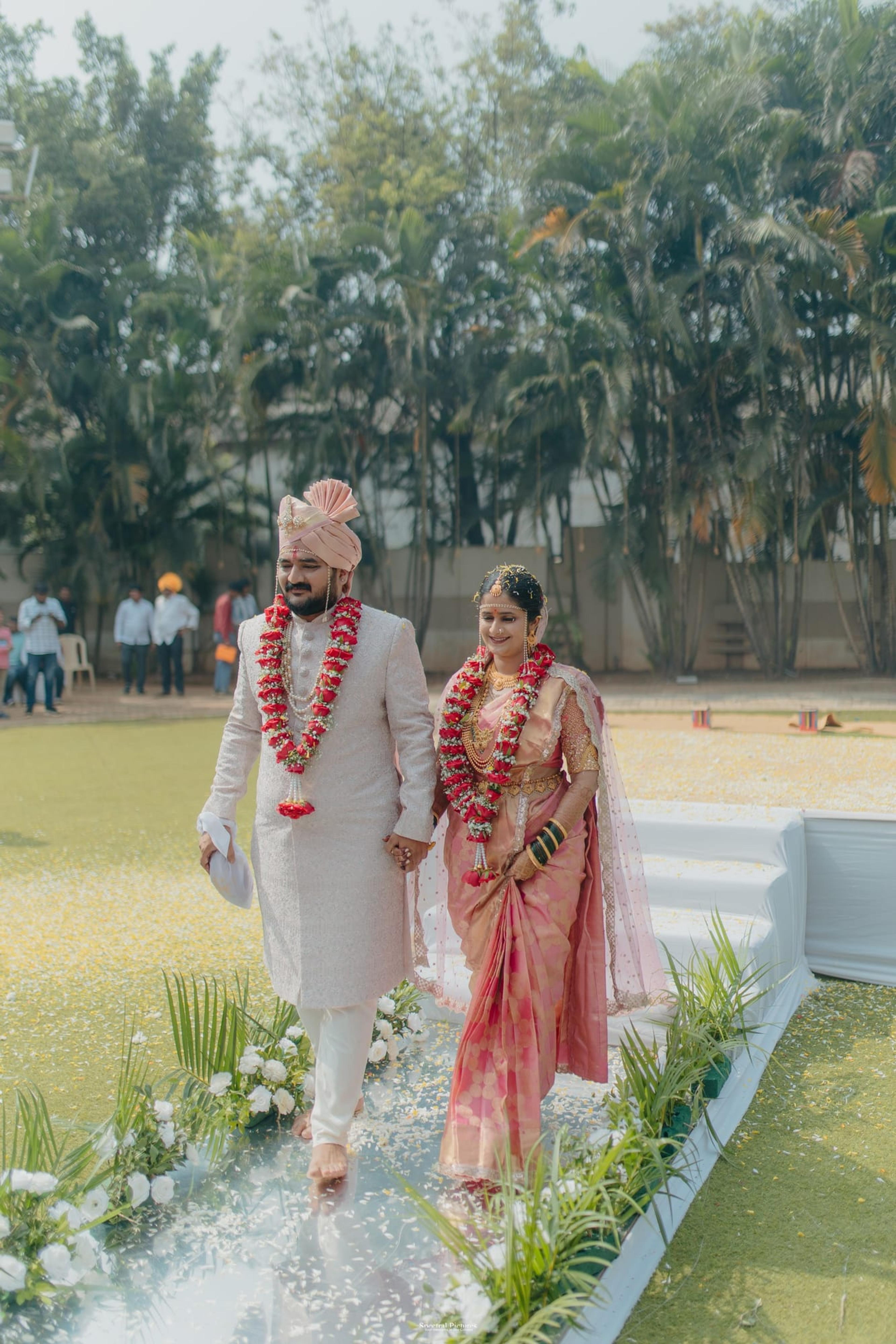 Sourabh & Kirti, moment 12