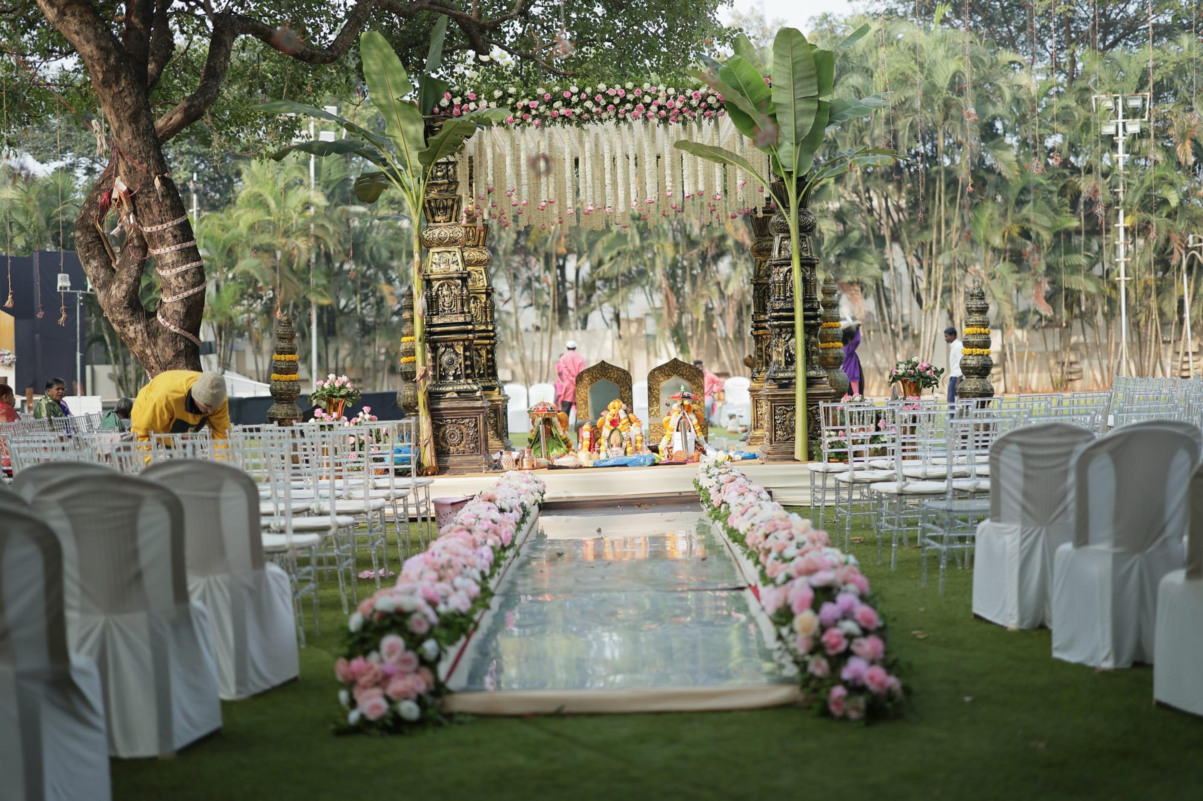 Shiv & Shweta, moment 1
