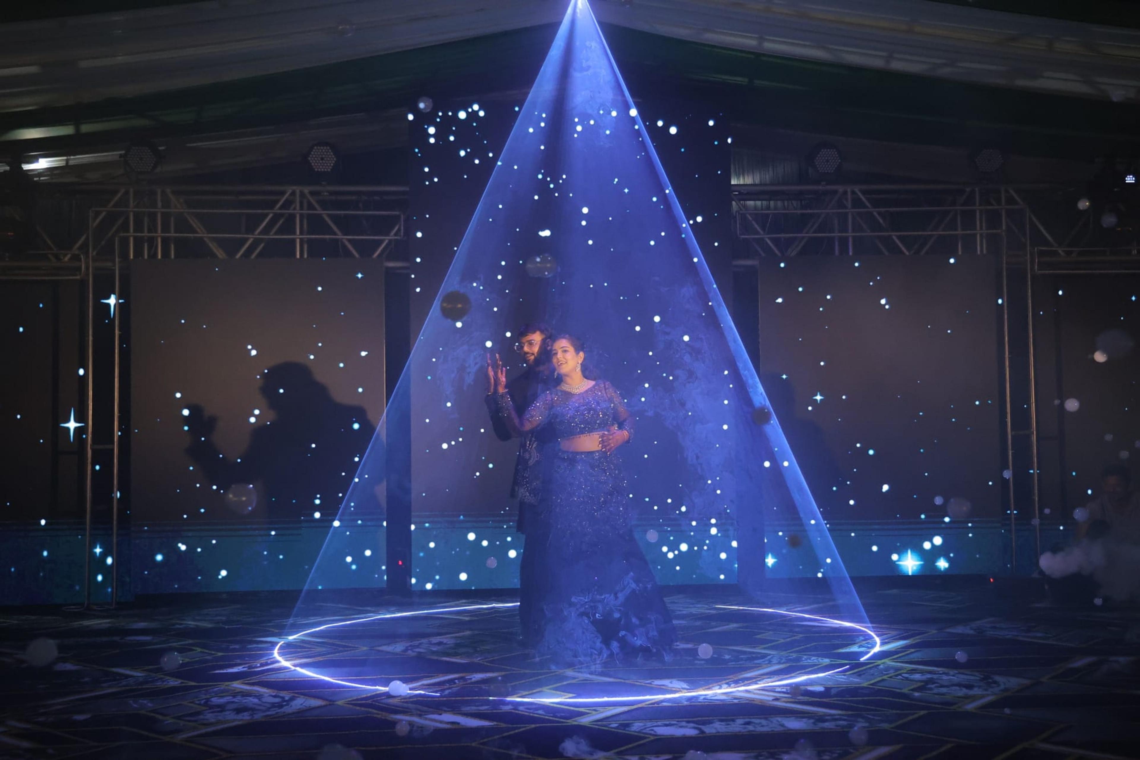 Darshna & Nitesh, moment 4
