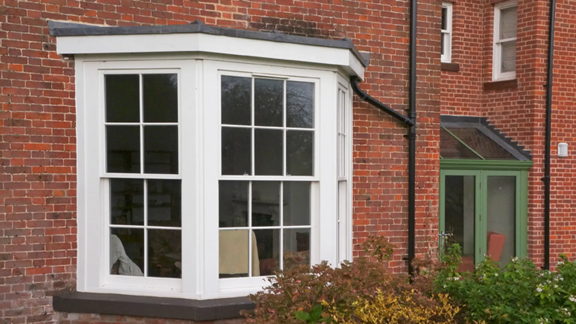 Sash Windows White Exterior 63 - Sash window in White