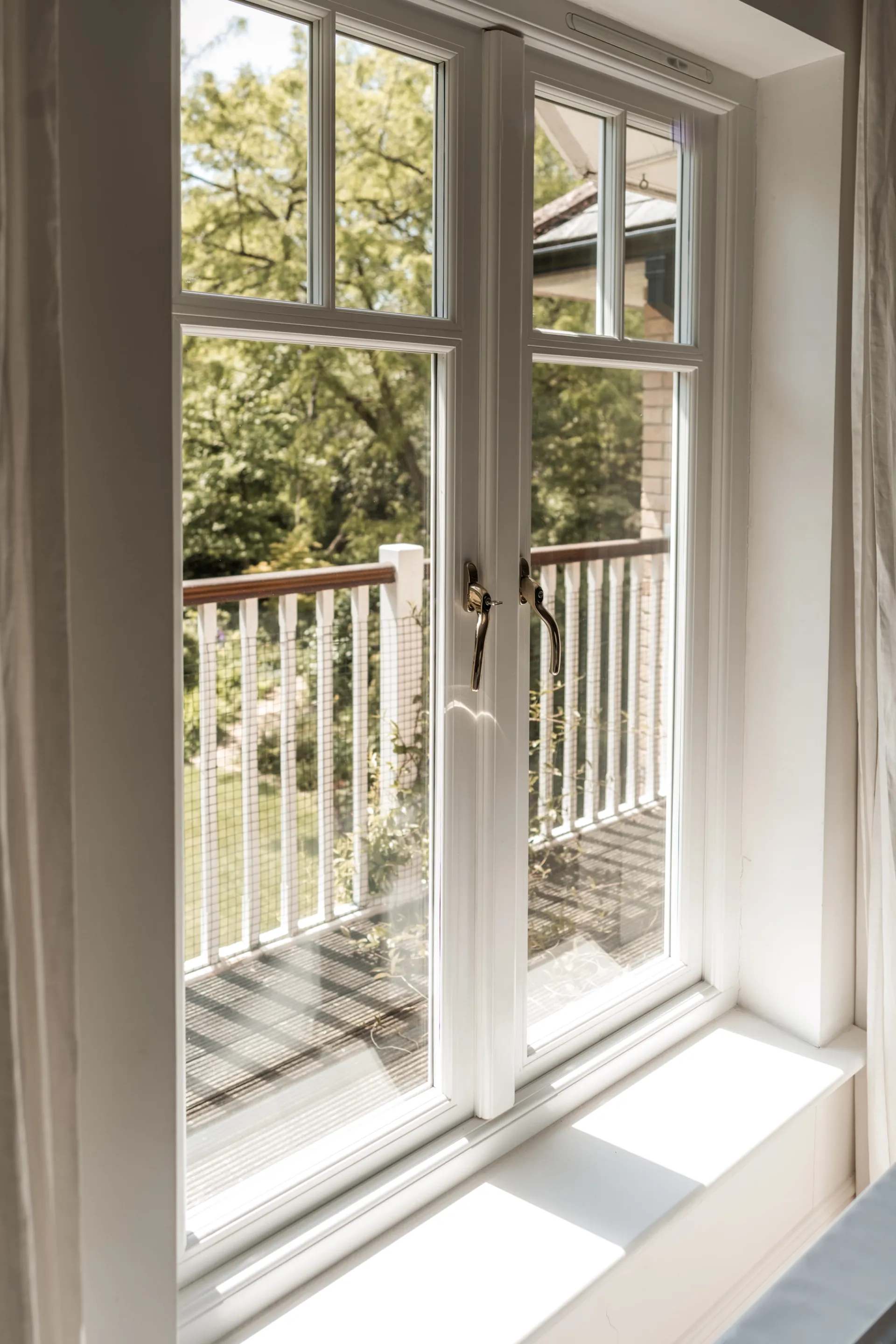 Casement Windows White Interior 14 - Casement window in White
