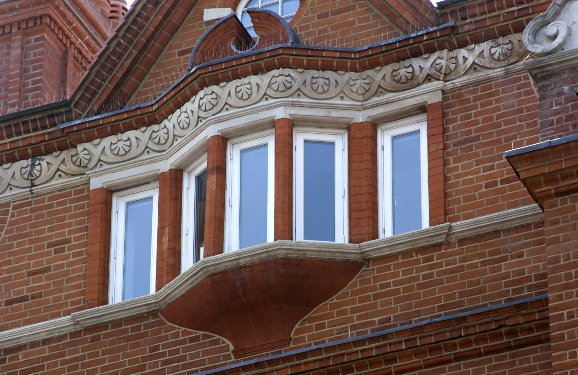 Casement Windows White Exterior 21 - Casement window in White