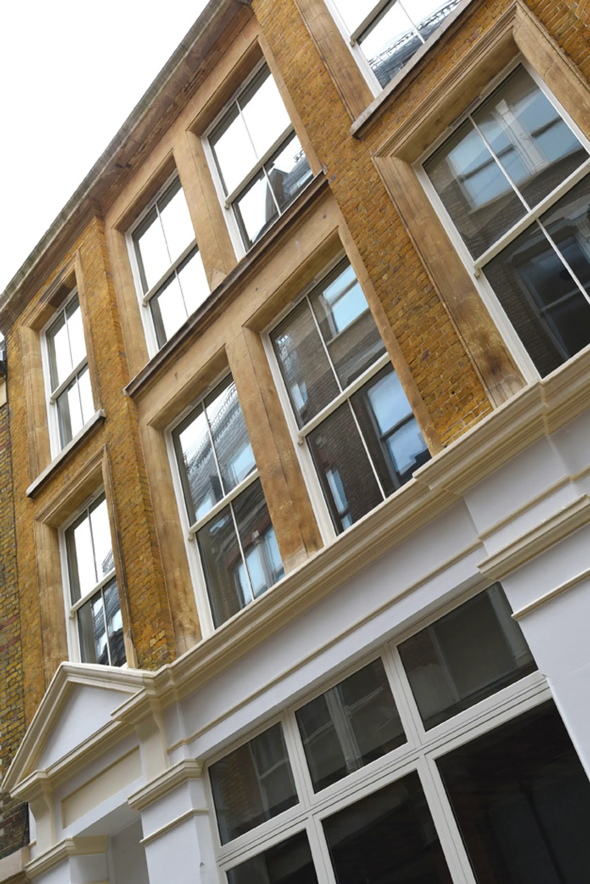 Sash Windows White Exterior 53 - Sash window in White