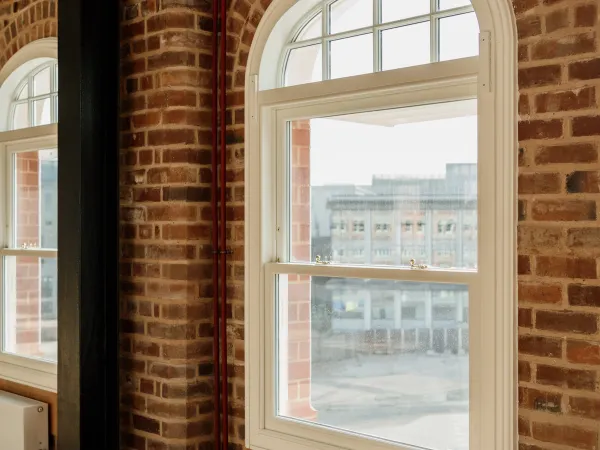 Sash Windows White Interior 8 - Sash window in White