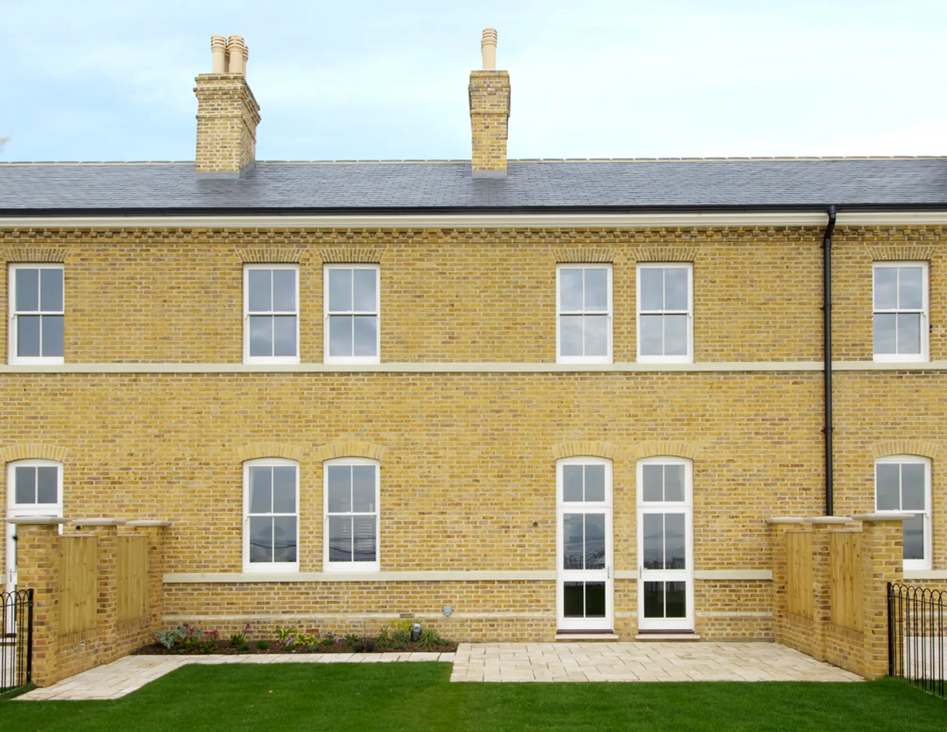 Sash Windows White Exterior 4 - Sash window in White