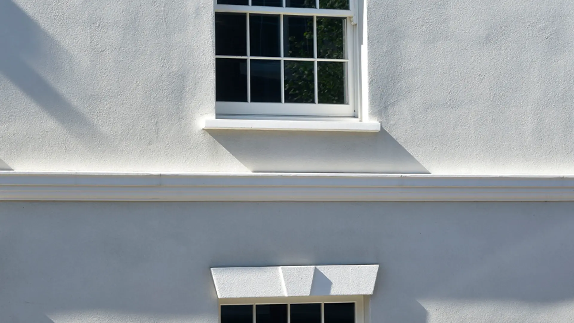 Sash Windows White Exterior 27 - Sash window in White