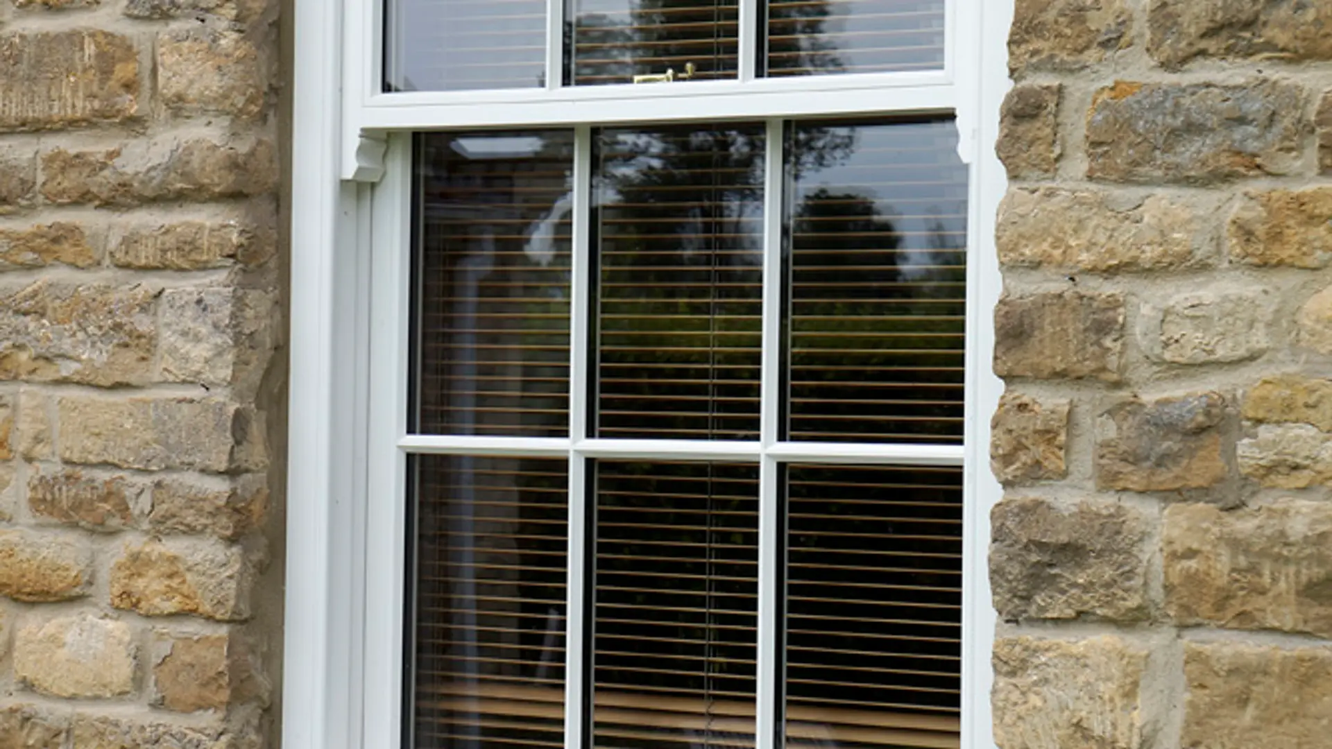 Sash Windows White Exterior 67 - Sash window in White