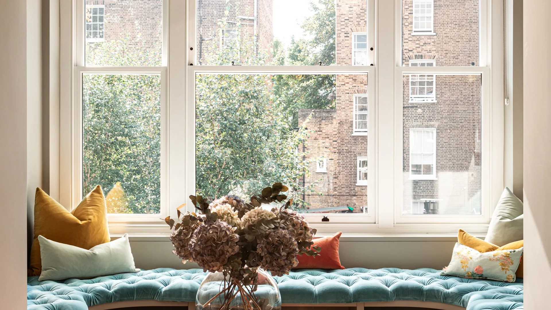 Sash Windows White Interior 20 - Sash window in White