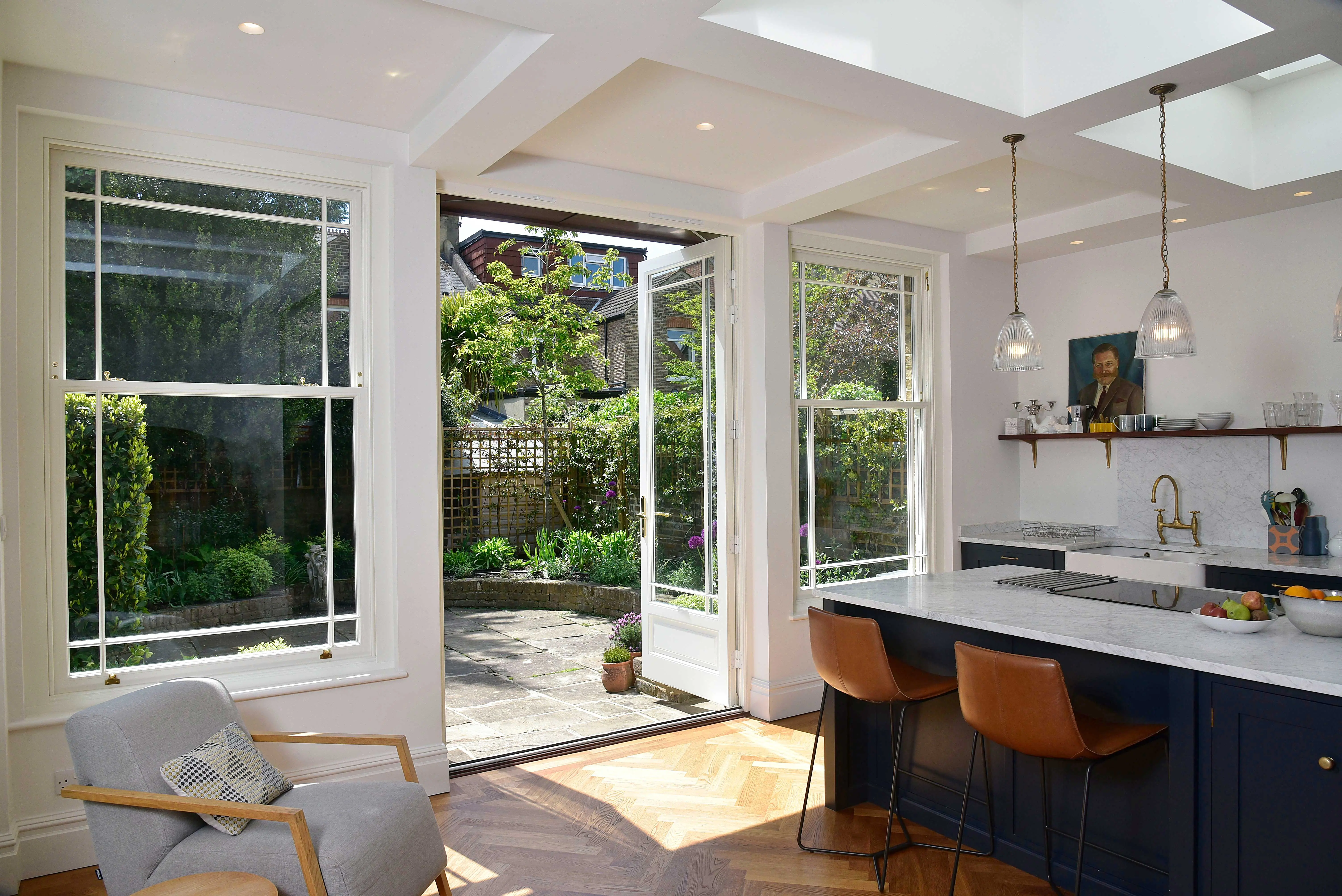 Sympathetic Extension to London Home3