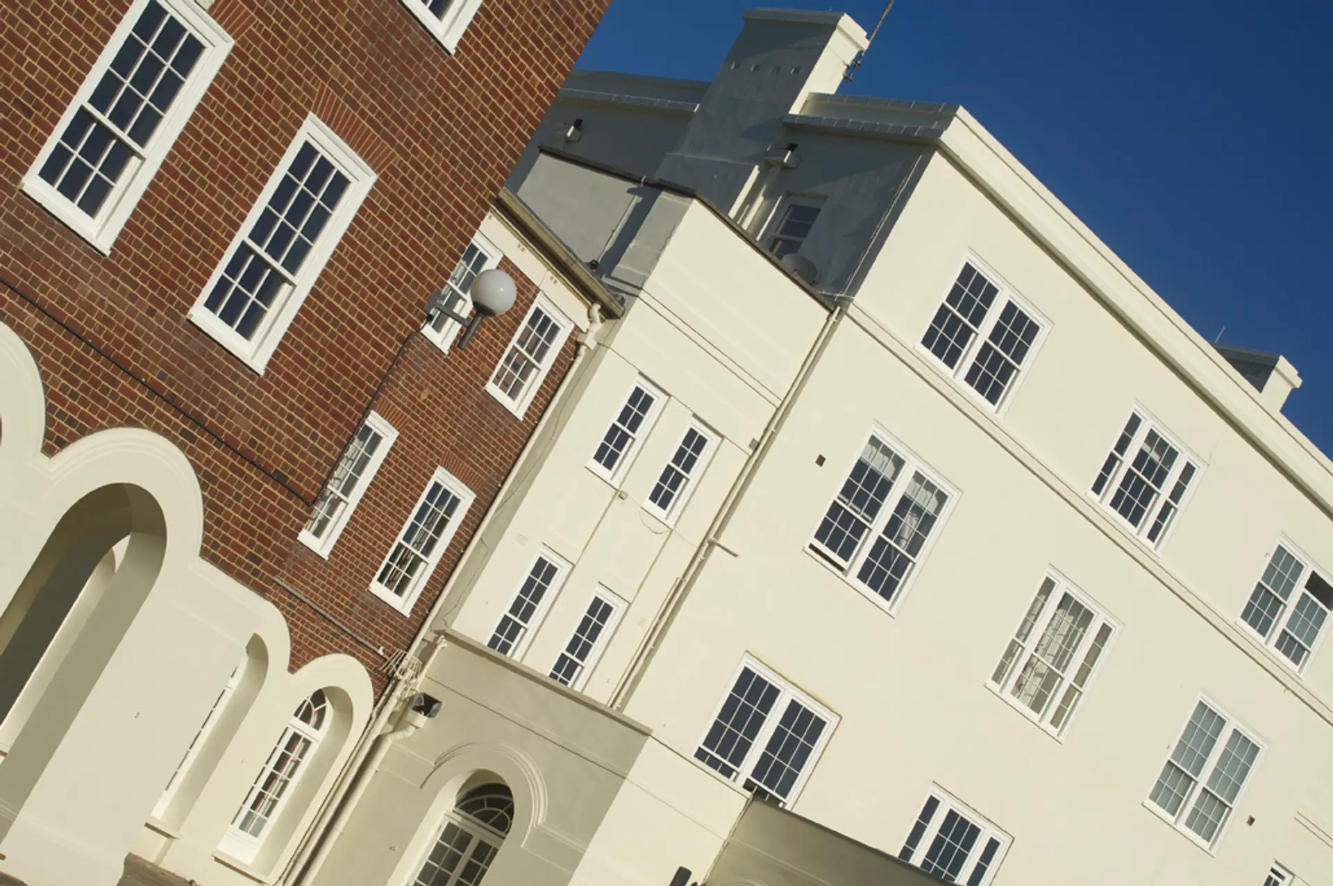 Sash Windows White Exterior 21 - Sash window in White