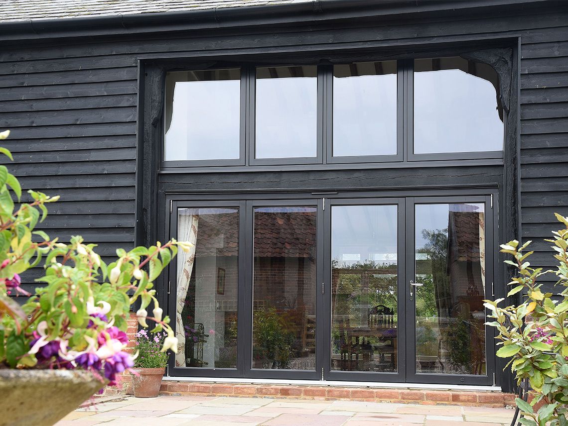 Barn Conversion in Suffolk Fuses Style with Substance
