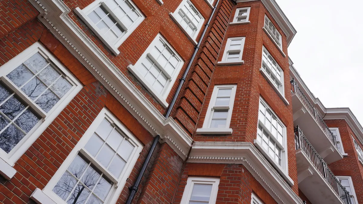 Lincoln Court
