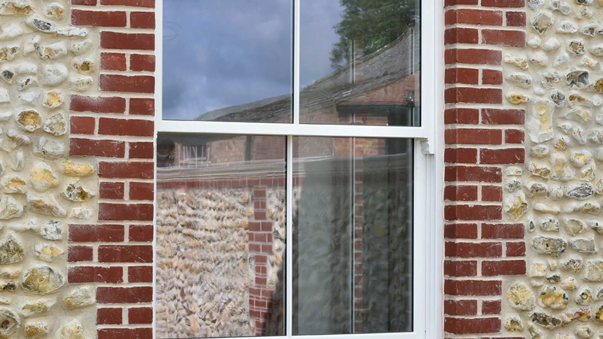 Sash Windows White Exterior 57 - Sash window in White
