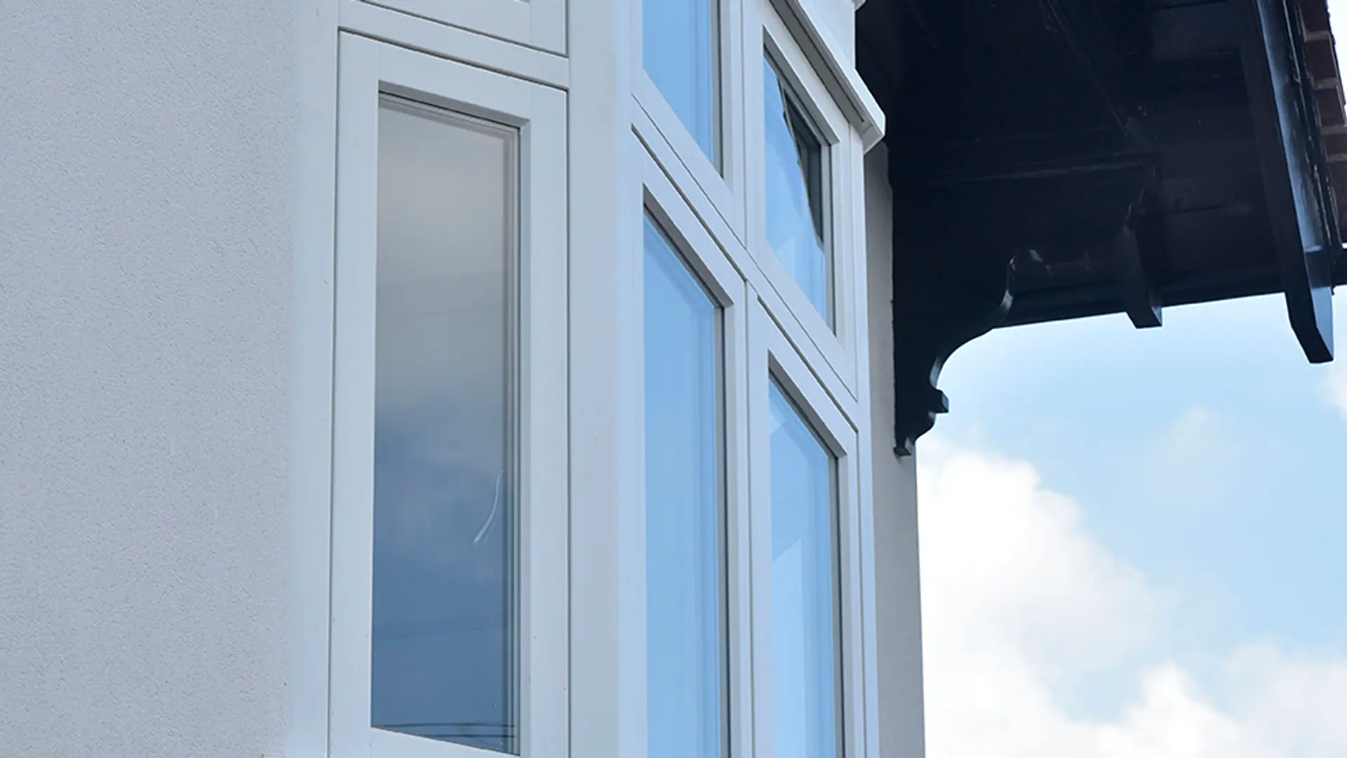 Casement Windows White Exterior 17 - Casement window in White