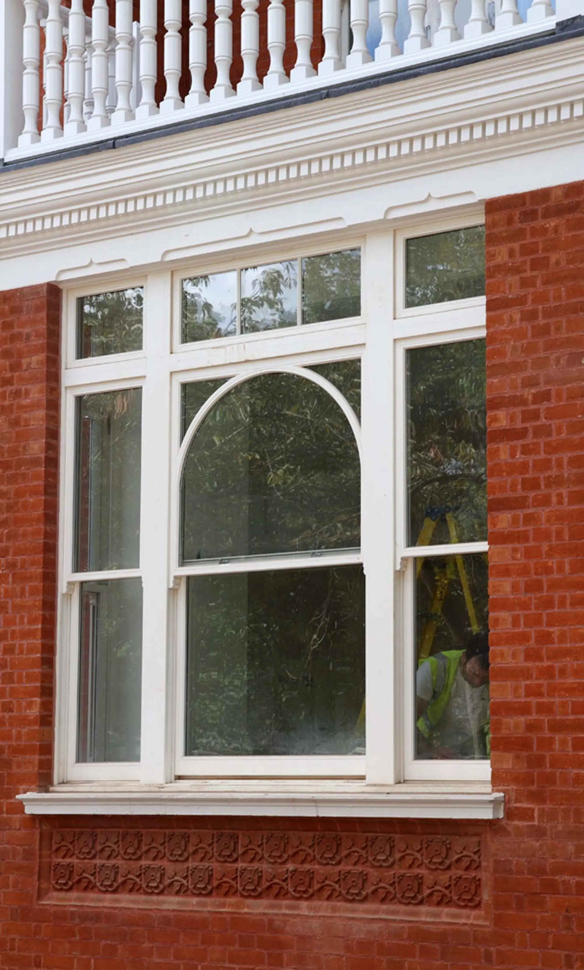 Sash Windows White Exterior 34 - Sash window in White