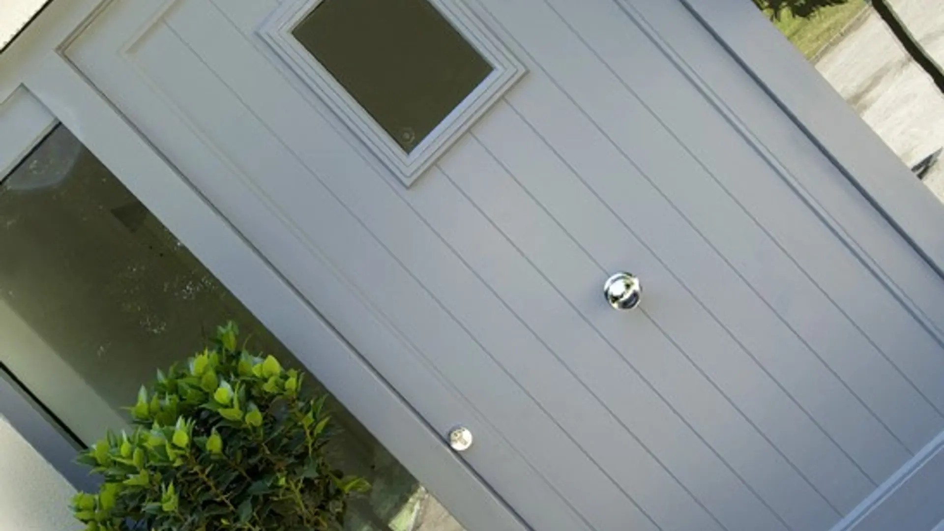 Mumford & Wood Ironmongery Polished Chrome Entrance Door 22 - in