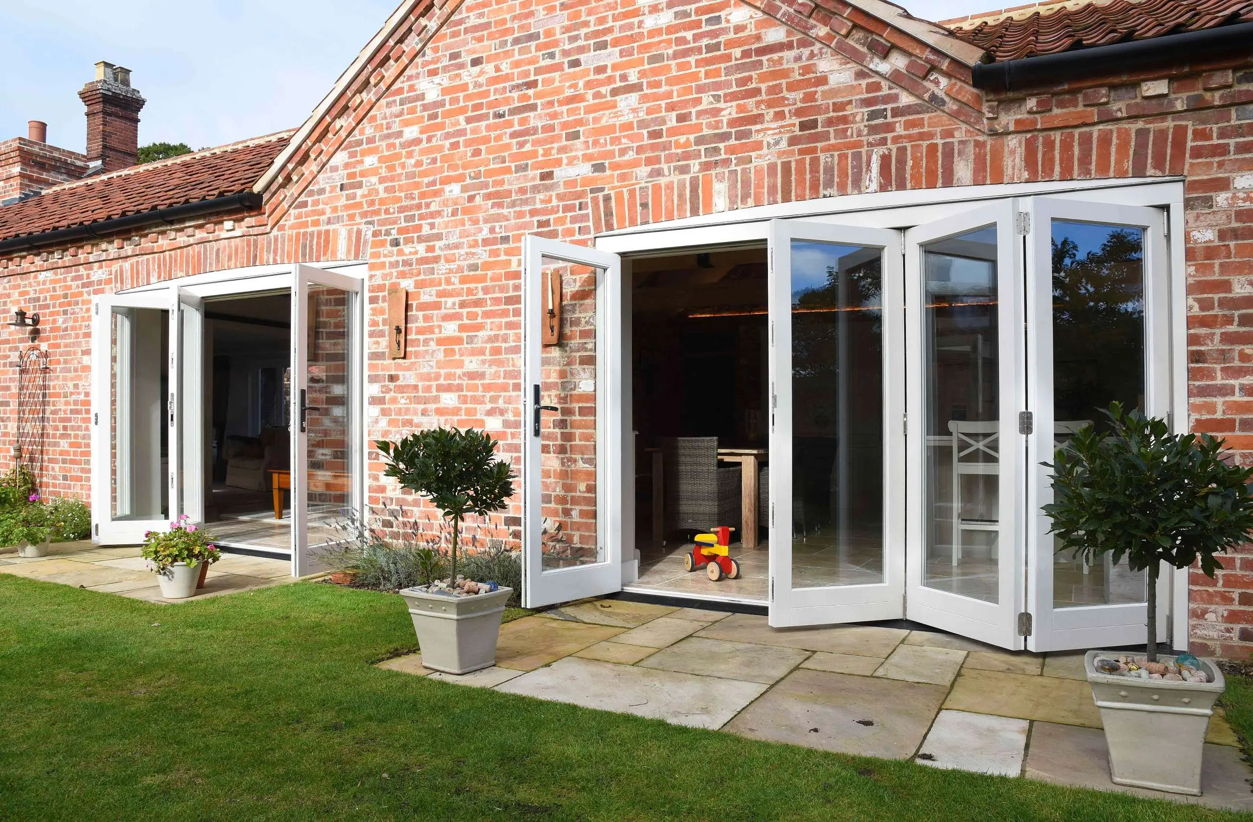 mumford-and-wood-timber-bifold-doors-from-the-conservation-range_21