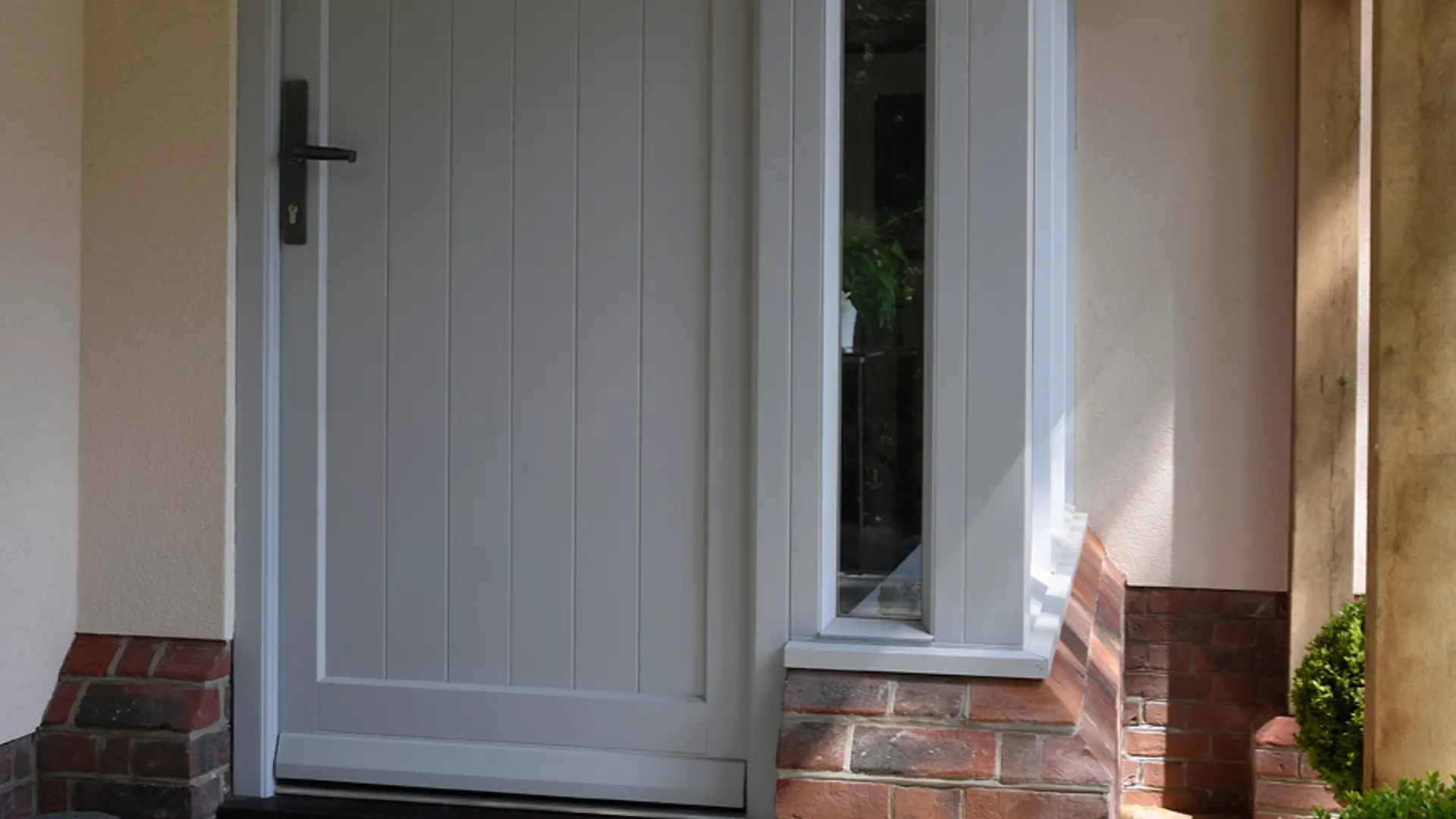 Entrance Door White Exterior 9 - Entrance Door in White