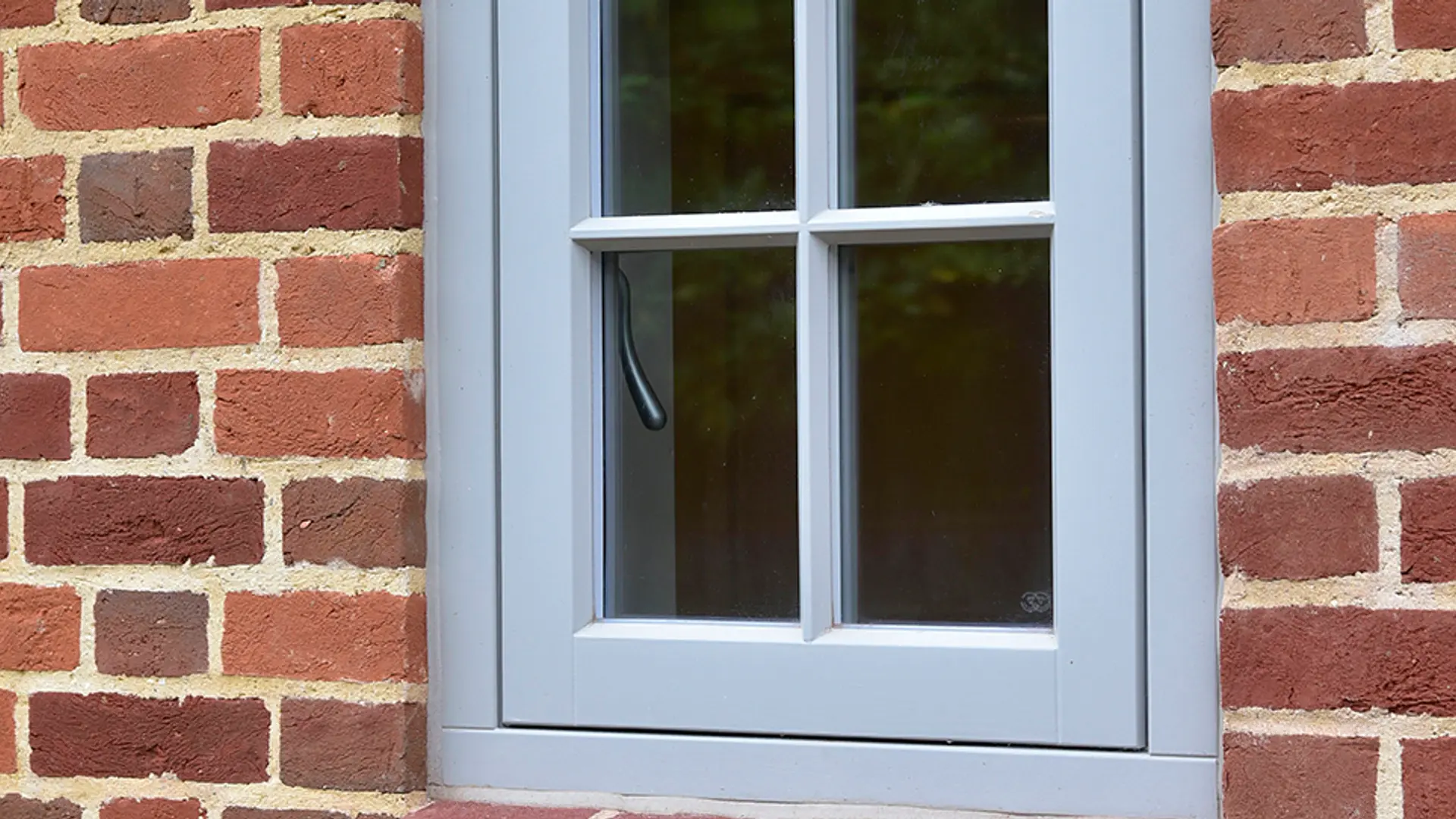 Casement Windows White Exterior 22 - Casement window in White