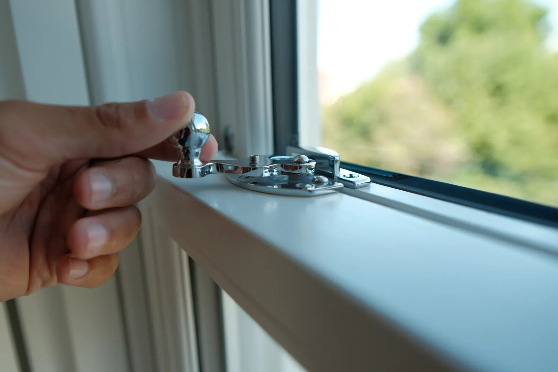 Sash Windows White Interior 9 - Sash window in White