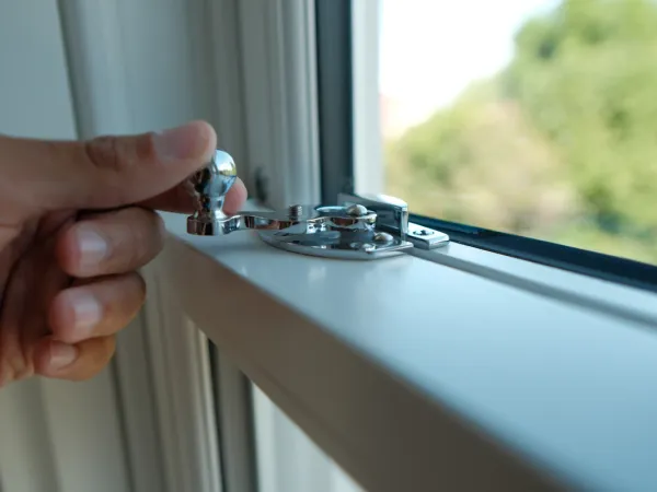 Sash Windows White Interior 9 - Sash window in White