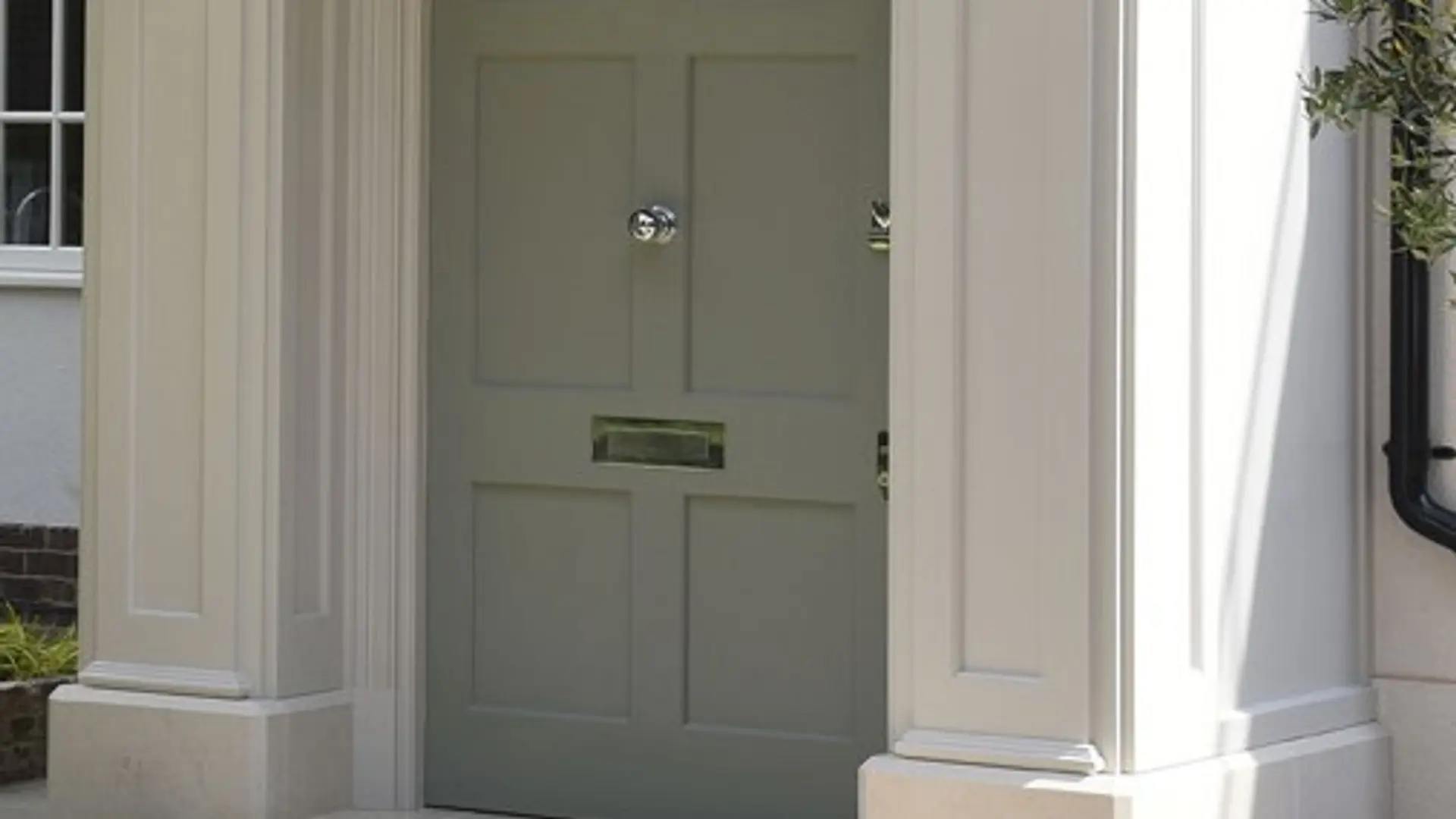 Mumford & Wood Ironmongery Polished Chrome Entrance Door 24 - in