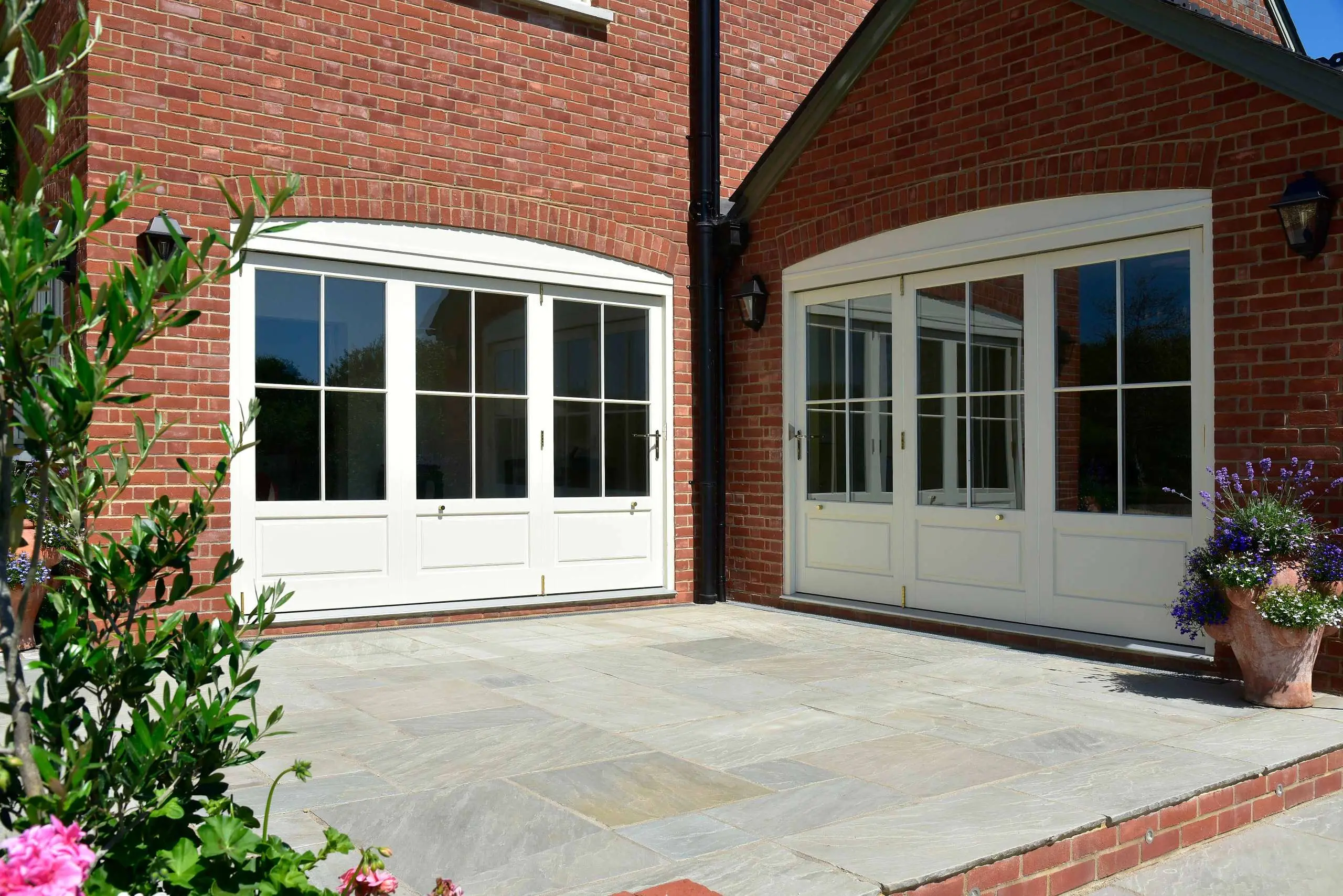 mumford_and_wood_timber_bifold_doors_from_the_conservation_range_3