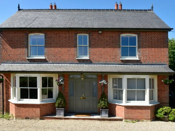 Sash Windows White Exterior 83 - Sash window in White