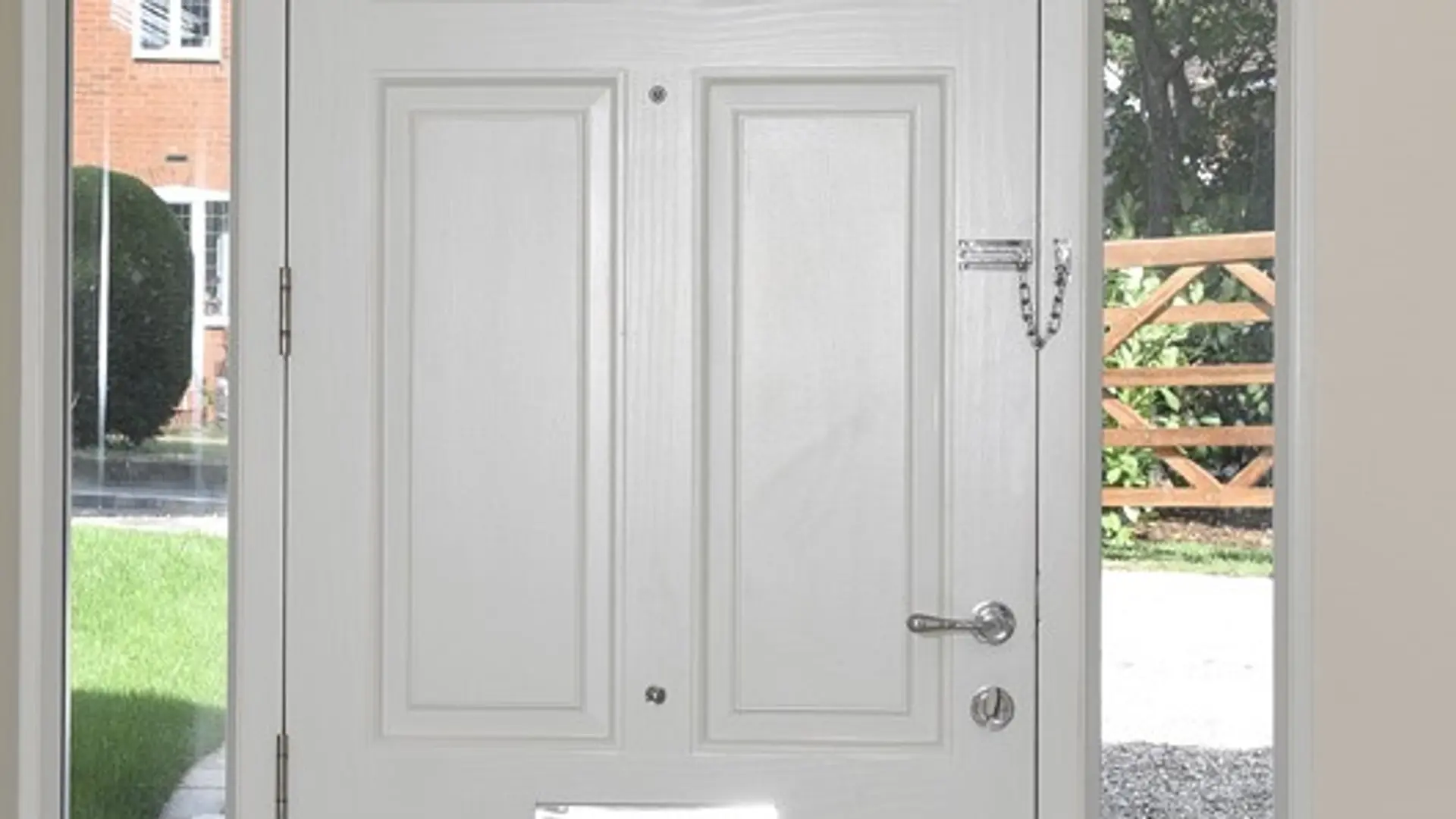 Mumford & Wood Ironmongery Polished Chrome Entrance Door 20 - in