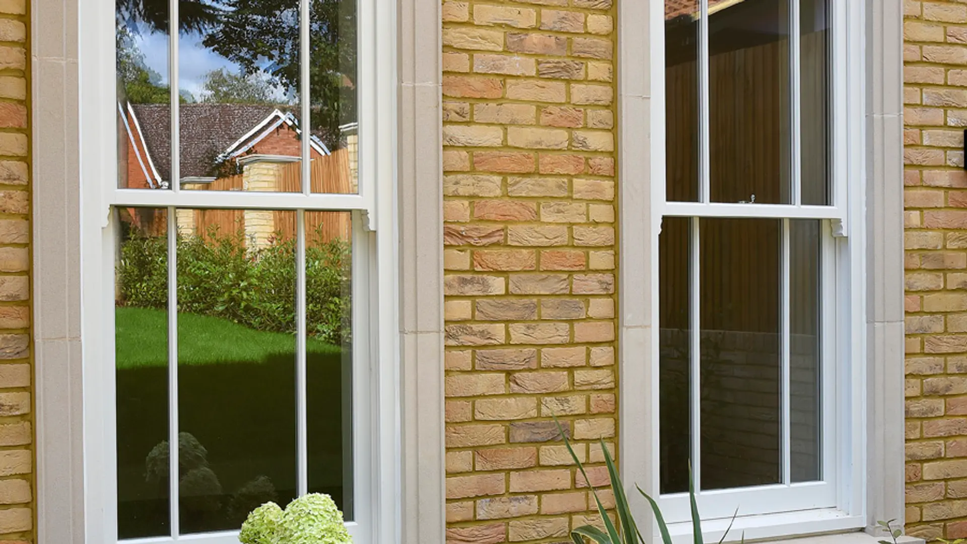 Sash Windows White Exterior 82 - Sash window in White