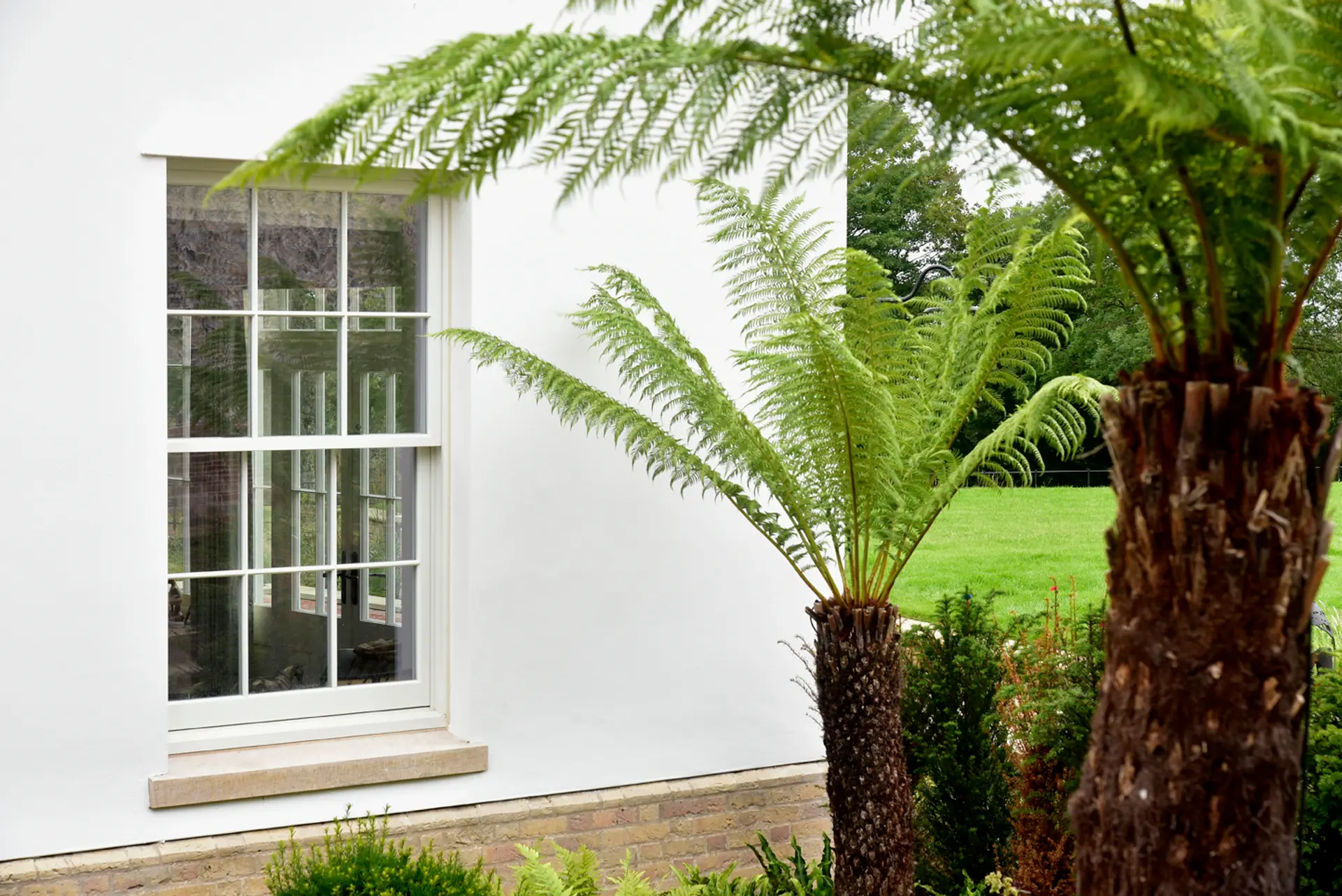 Sash Windows White Exterior 20 - Sash window in White