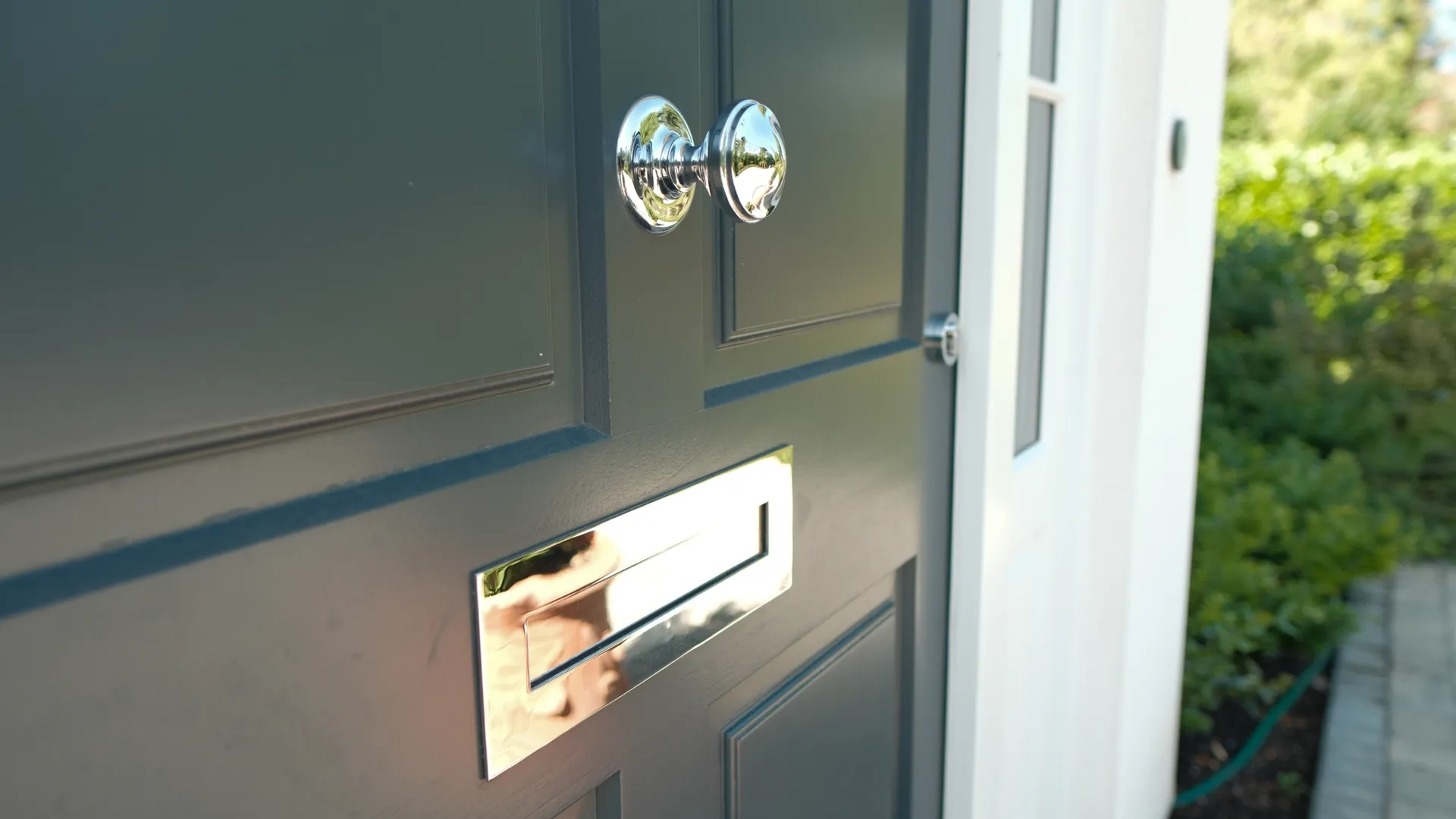 Mumford & Wood Ironmongery Polished Chrome Entrance Door 15 - in