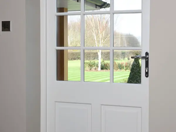 Single Door White Interior 3 - Single door in White