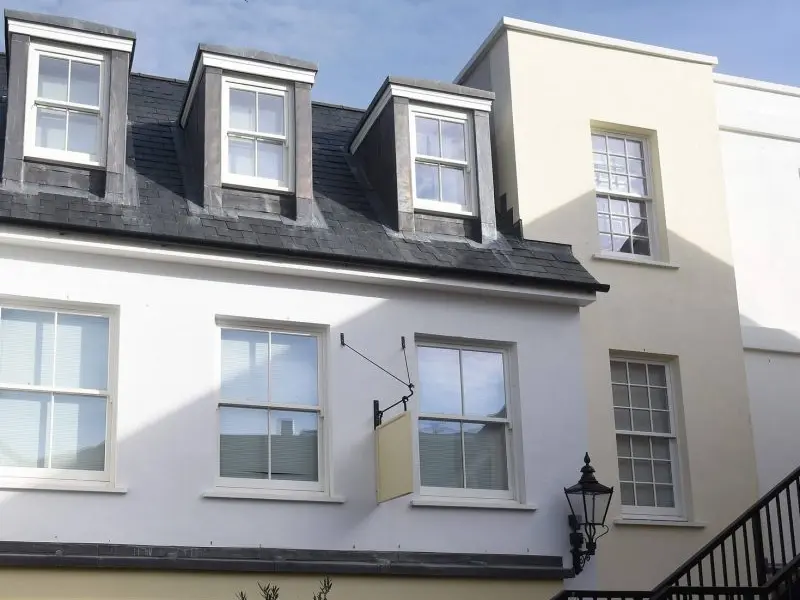 sliding sash window
