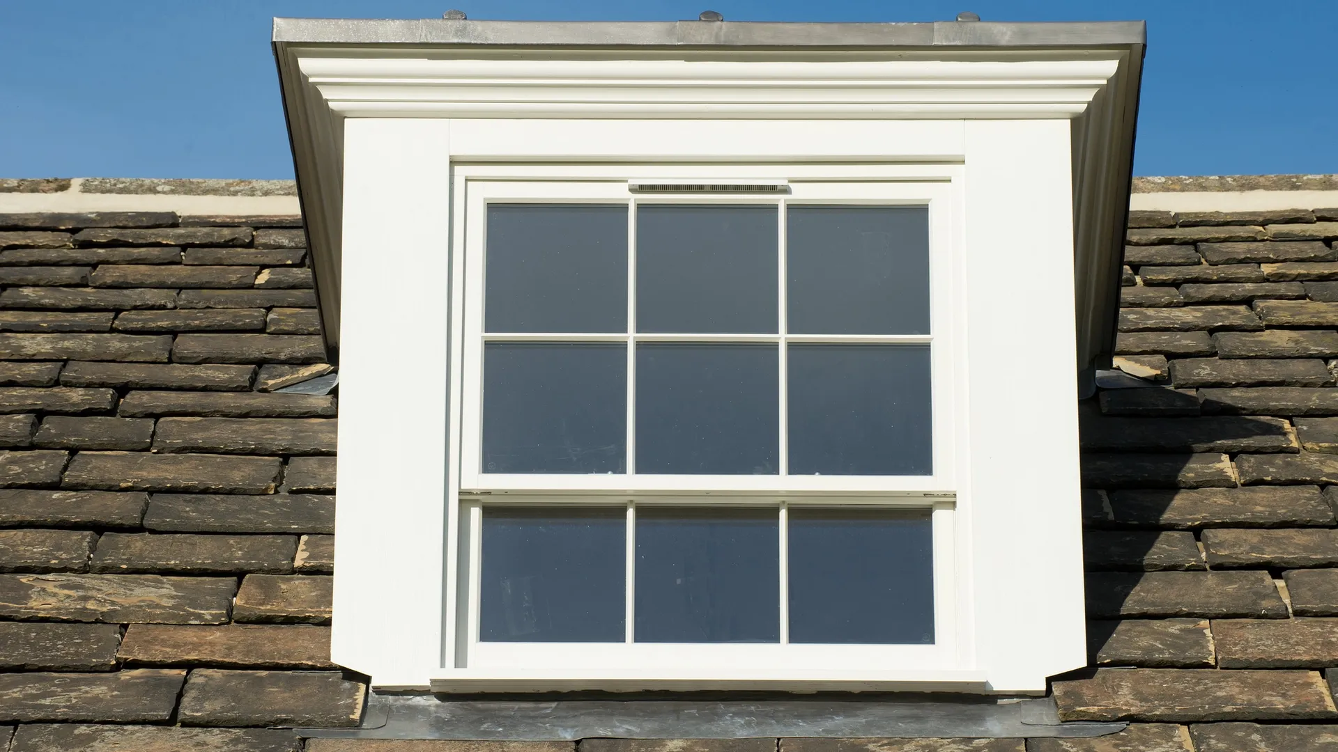Sash Windows White Exterior 9 - Sash window in White