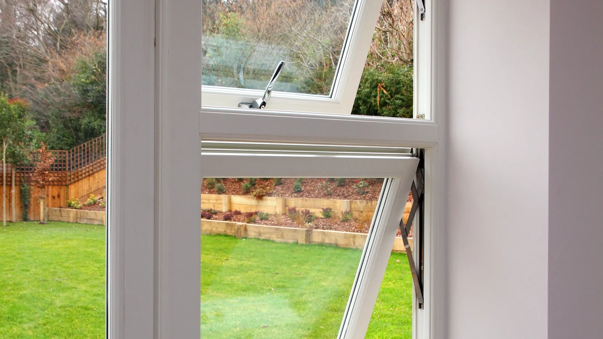 Casement Windows White Interior 6 - Casement window in White