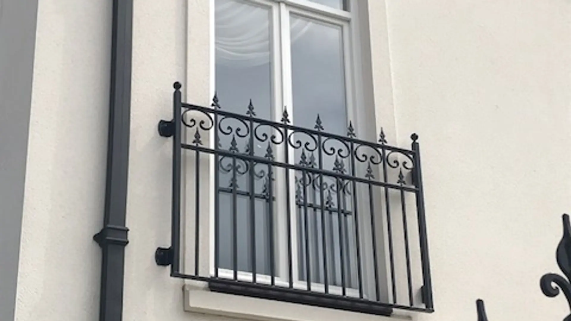 Balcony Door White Exterior - Balcony door in White