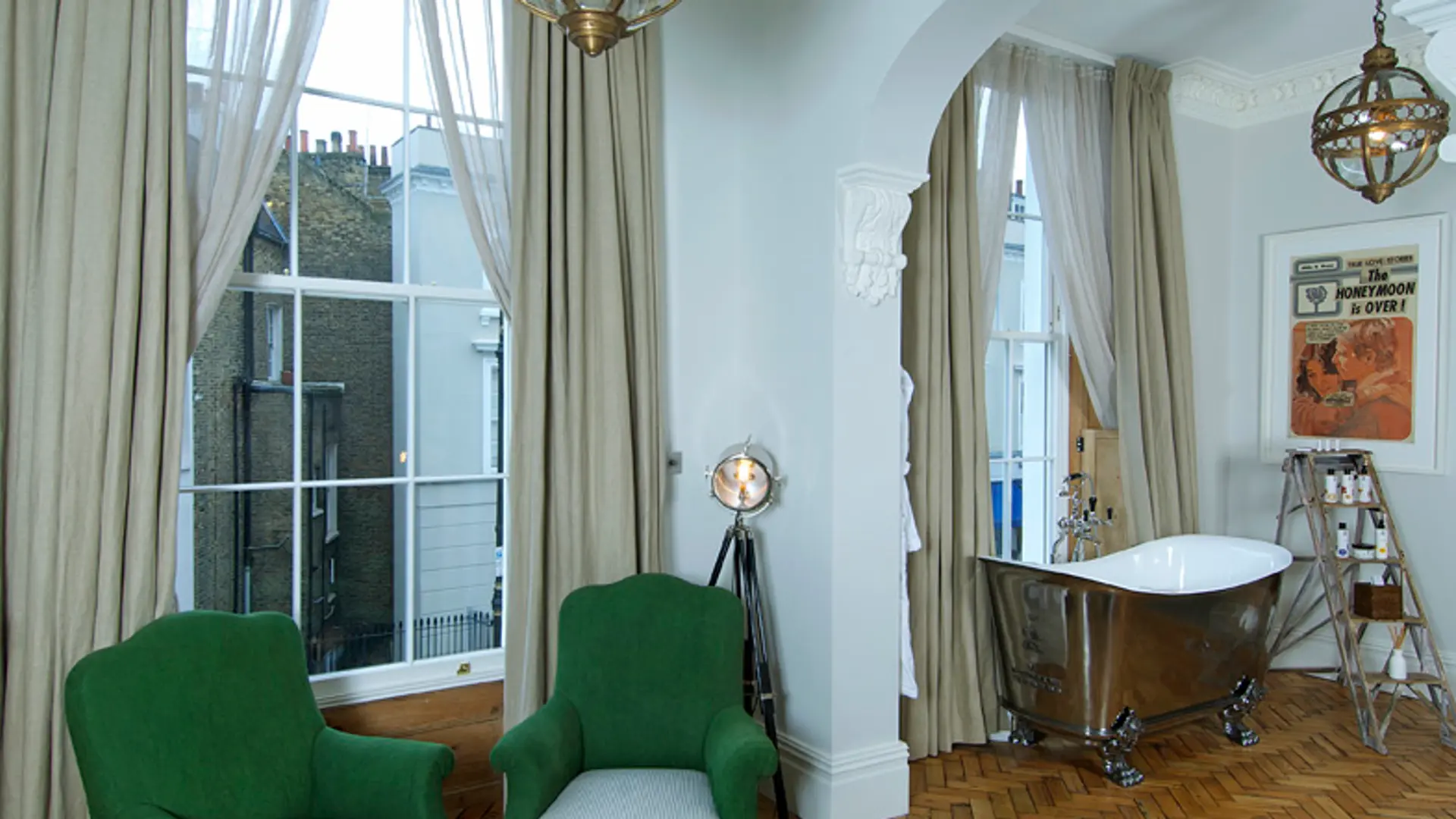 Sash Windows White Interior 3 - Sash window in White