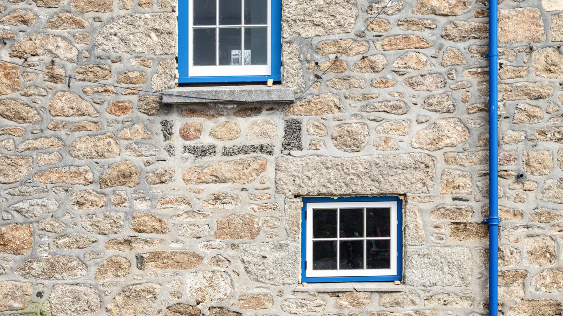 Sash Windows White Exterior 41 - Sash window in White