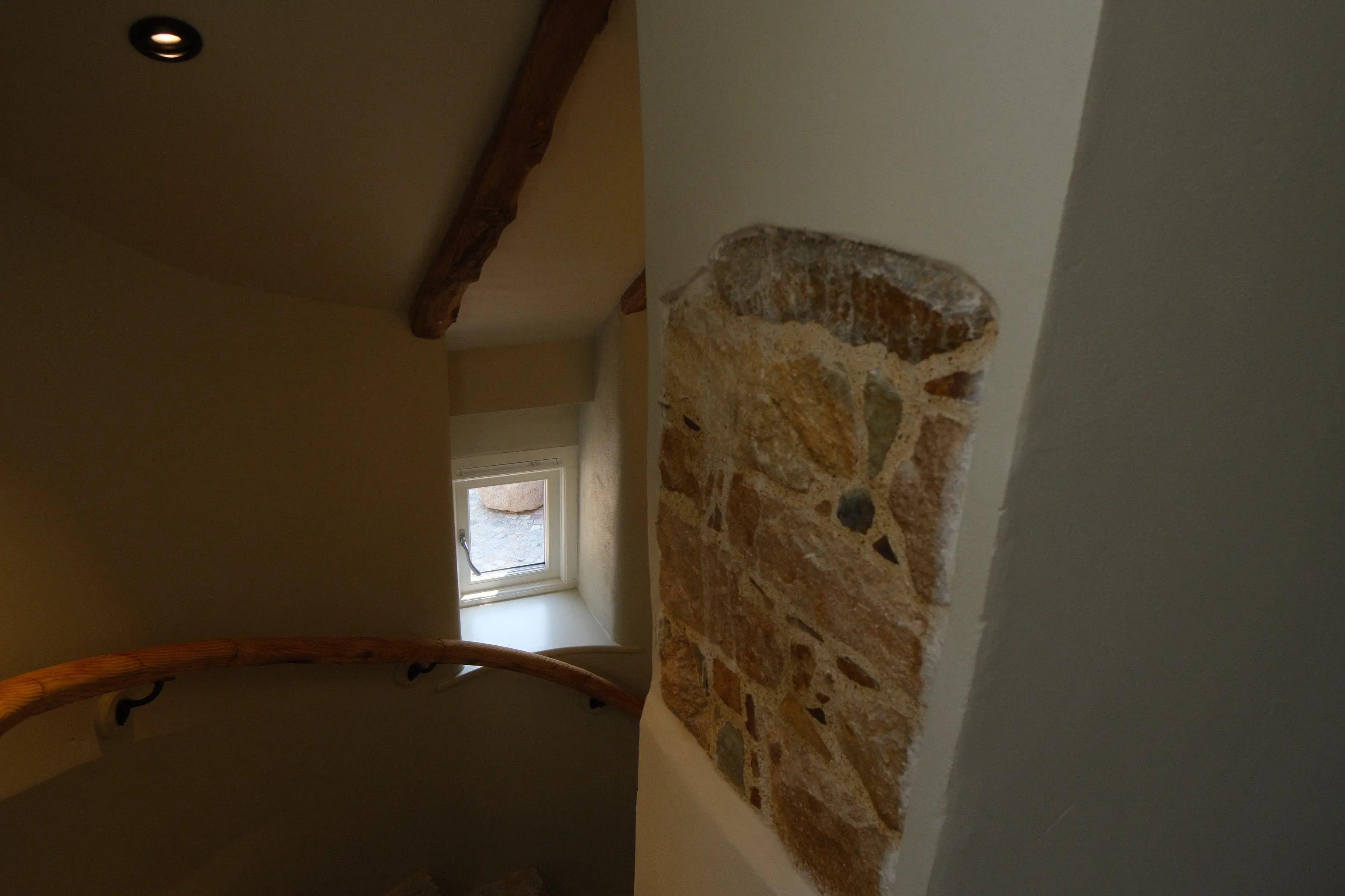 Darren_window5