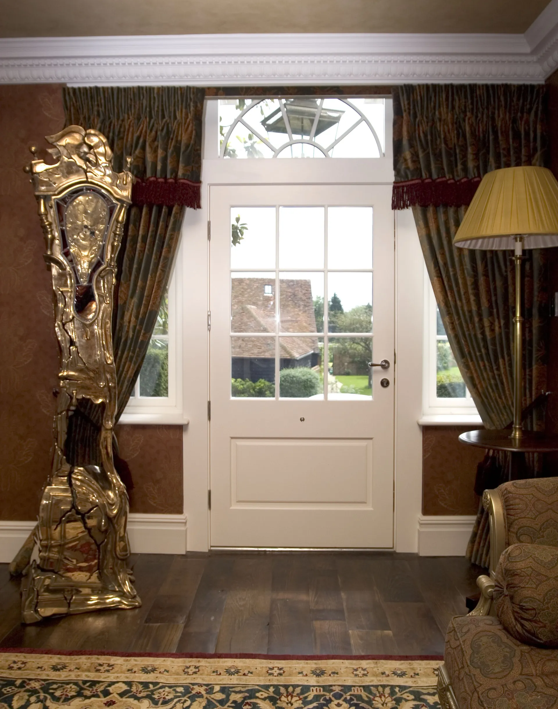 Single Door White Interior - Single door in White