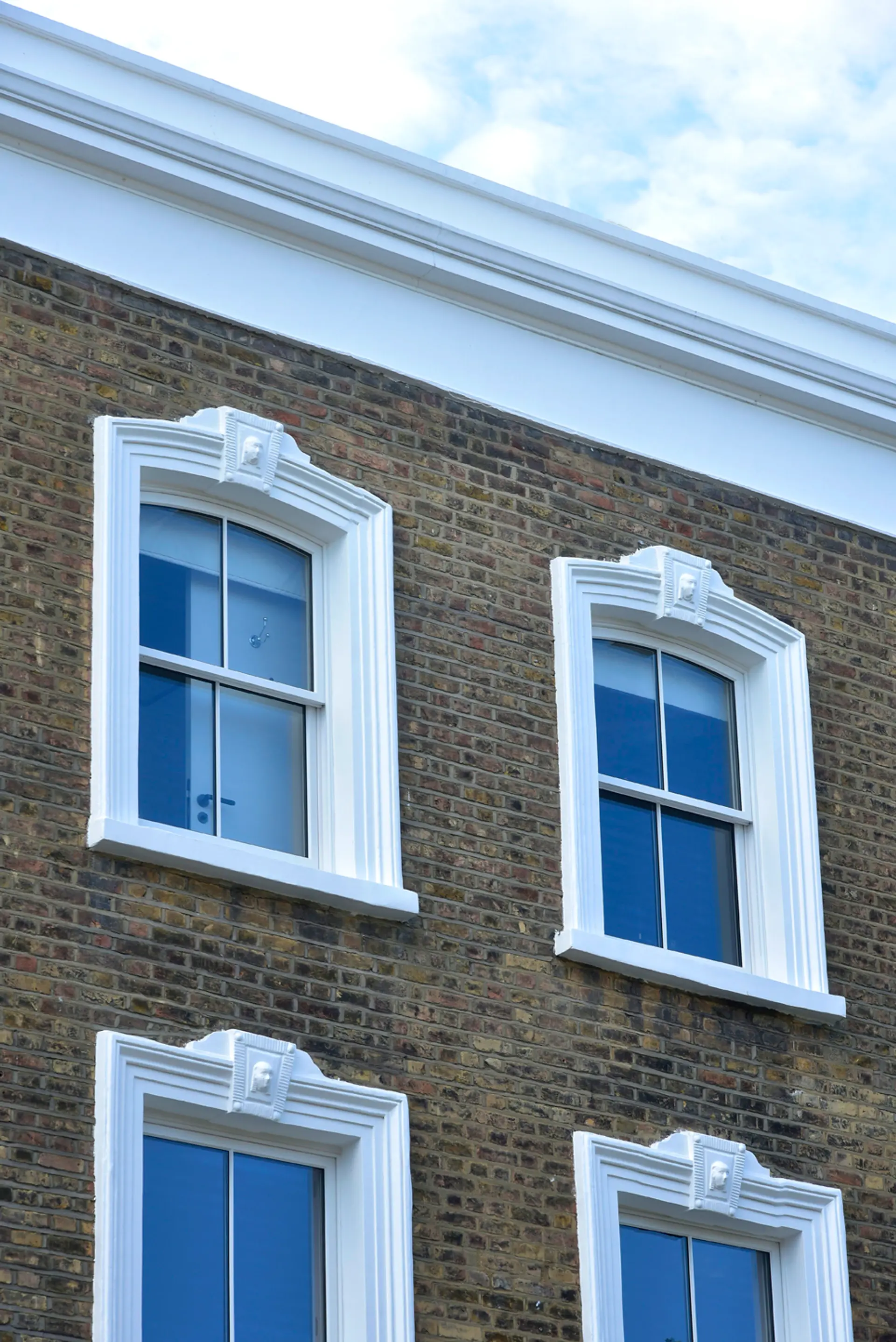 Sash Windows White Exterior 15 - Sash window in White