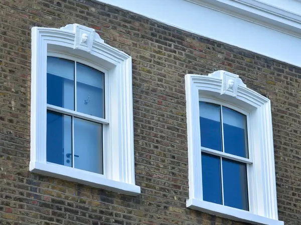 Sash Windows White Exterior 15 - Sash window in White