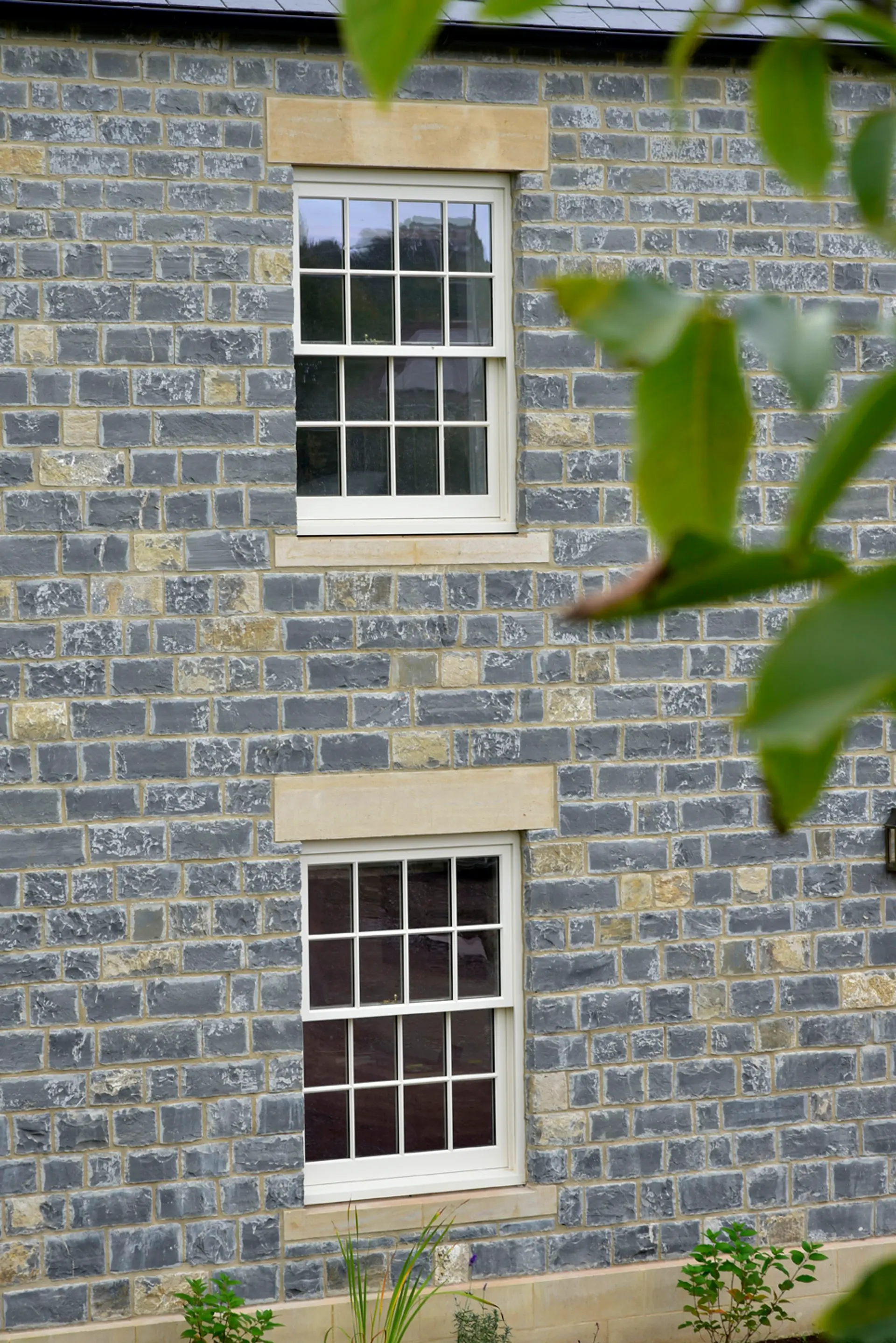 Sash Windows White Exterior 39 - Sash window in White