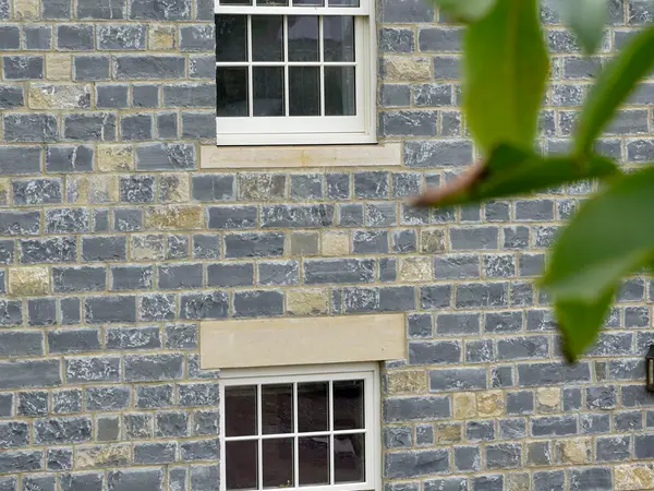 Sash Windows White Exterior 39 - Sash window in White