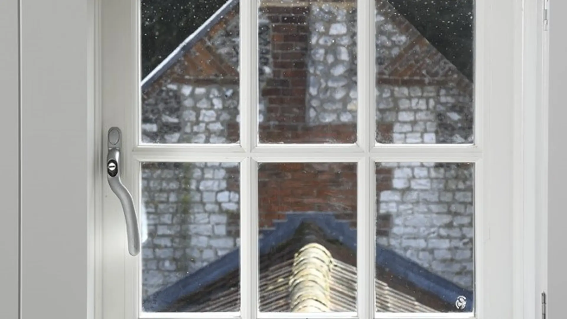 Choosing the Right Gas for Double Glazing: Argon vs Krypton vs Xenon